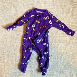 4/25$ Old Navy sleep & play sleeper pajamas- 3-6 months-Halloween print